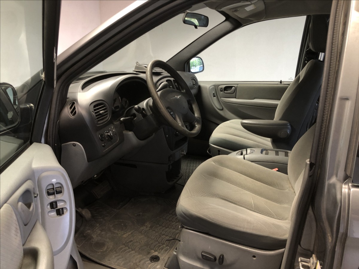 chrysler-voyager-2-8-crdi - 8