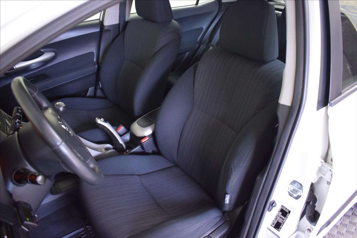 toyota-auris-1-6-vvt-i-po-stk-super-stav - 8
