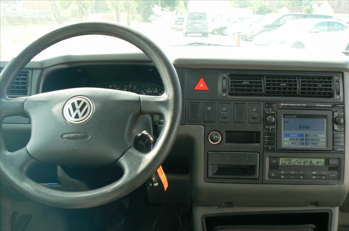 volkswagen-multivan-2-5-tdi-4x4-maxi-dot - 9