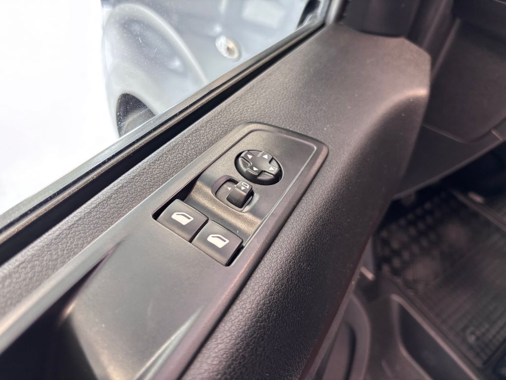 toyota-proace-verso-2-0-cdti-family-long - 8