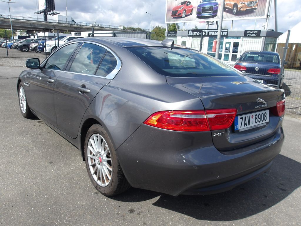 jaguar-xe-2-0d-120kw-naj-133000km - 6