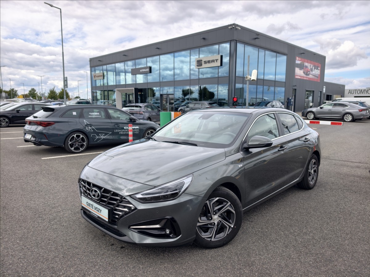 Hyundai i30 1,5 T-GDi Smart Navi DCT