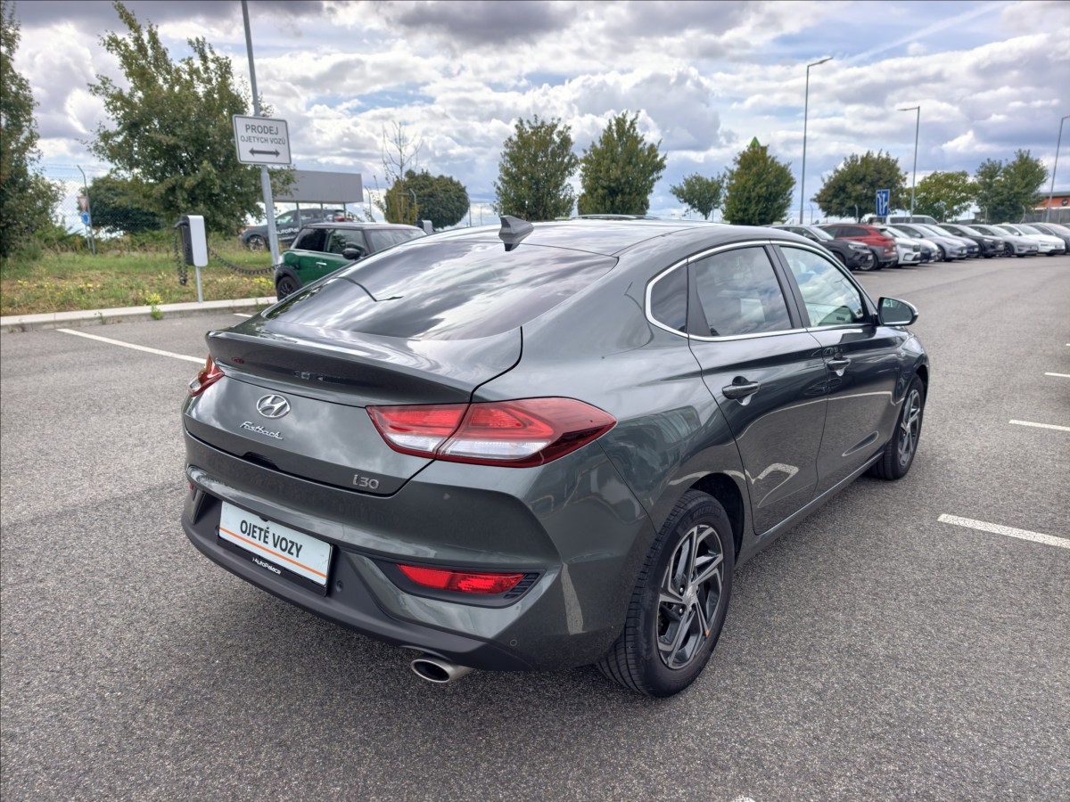 hyundai-i30-1-5-t-gdi-smart-navi-dct - 1