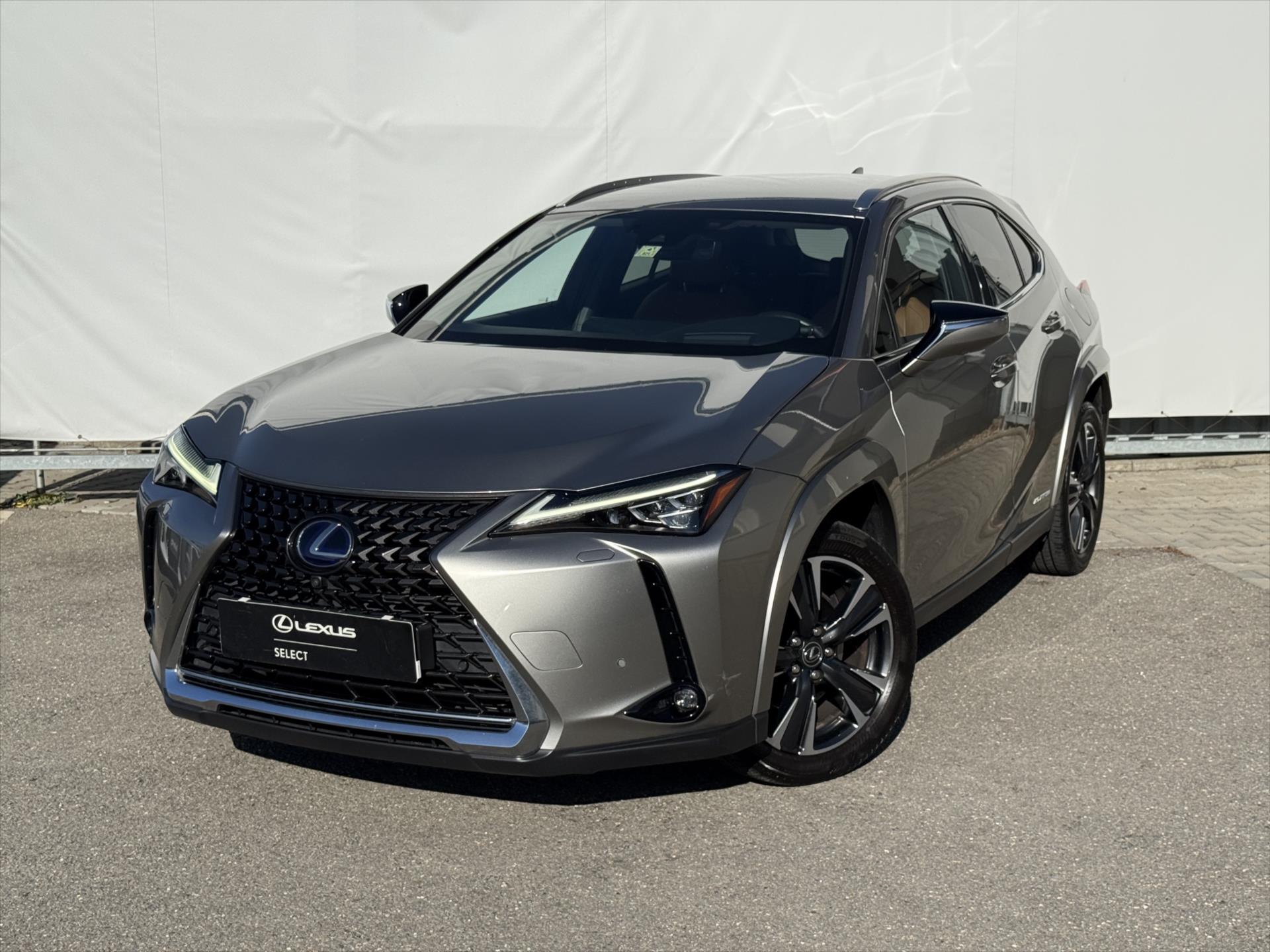 Lexus UX 250h 2,0 Luxury, 4x4  UX