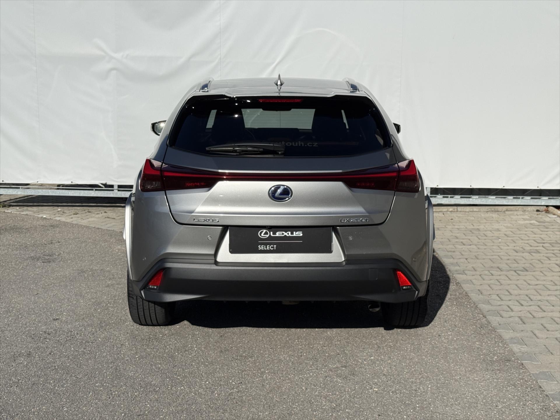 lexus-ux-250h-2-0-luxury-4x4-ux - 4