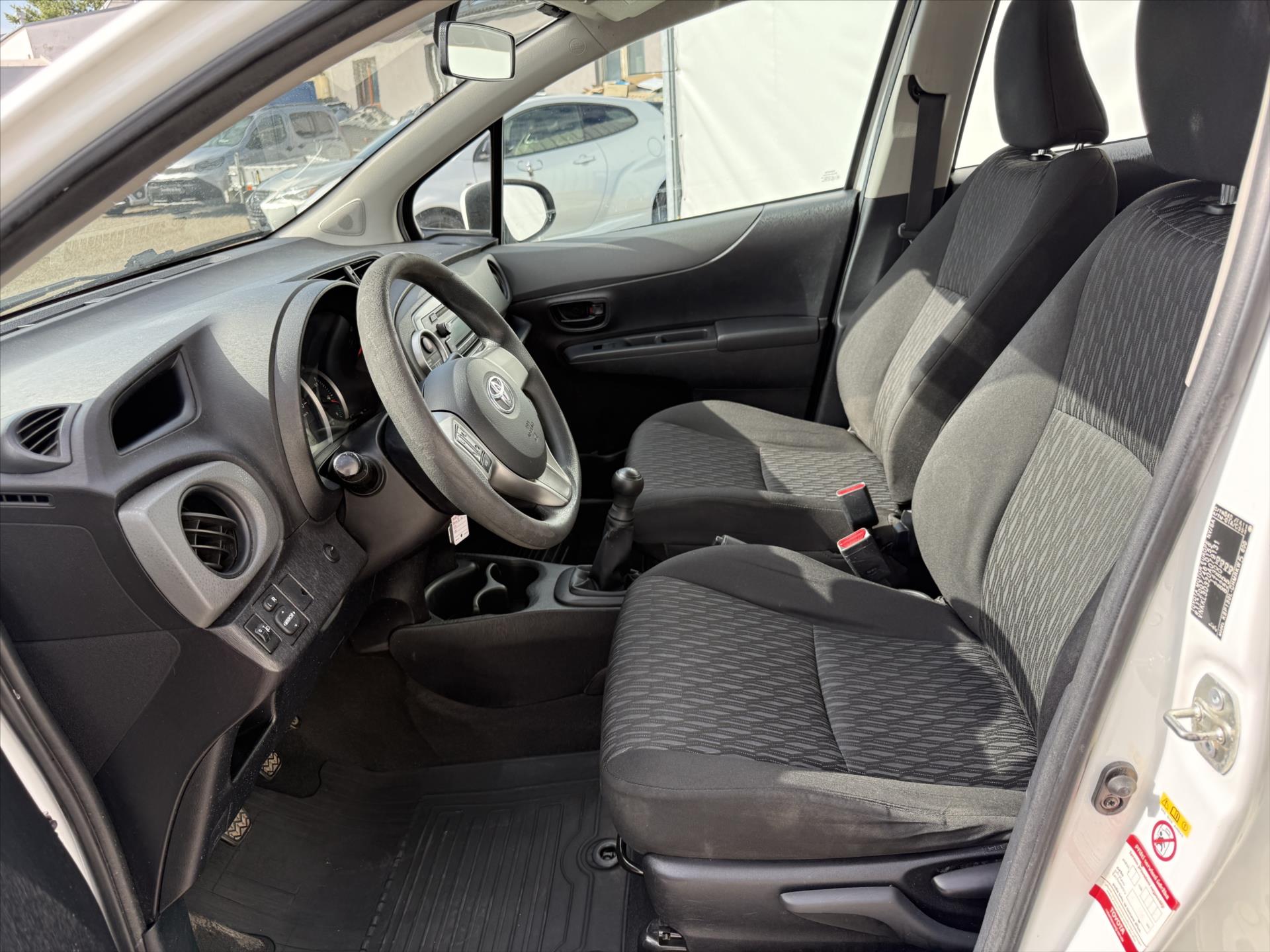 toyota-yaris-1-0-az-power - 7