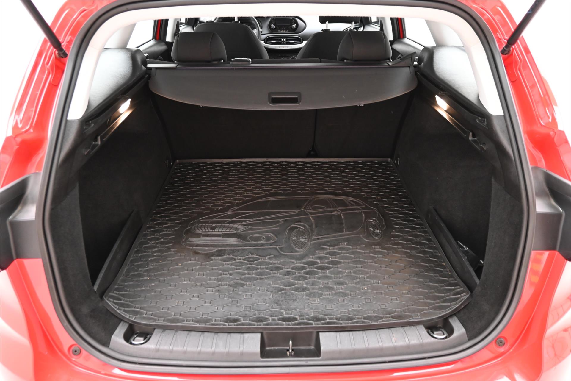 fiat-tipo-1-3-multijet-70kw-nova-stk-zaruka-az-5-let - 9