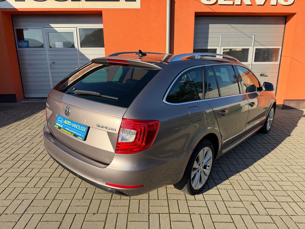 skoda-superb-2-0-tdi-103kw-navi - 1