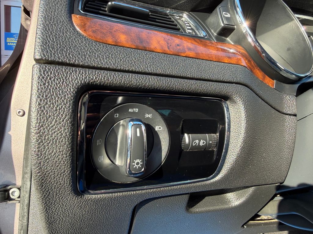 skoda-superb-2-0-tdi-103kw-navi - 9