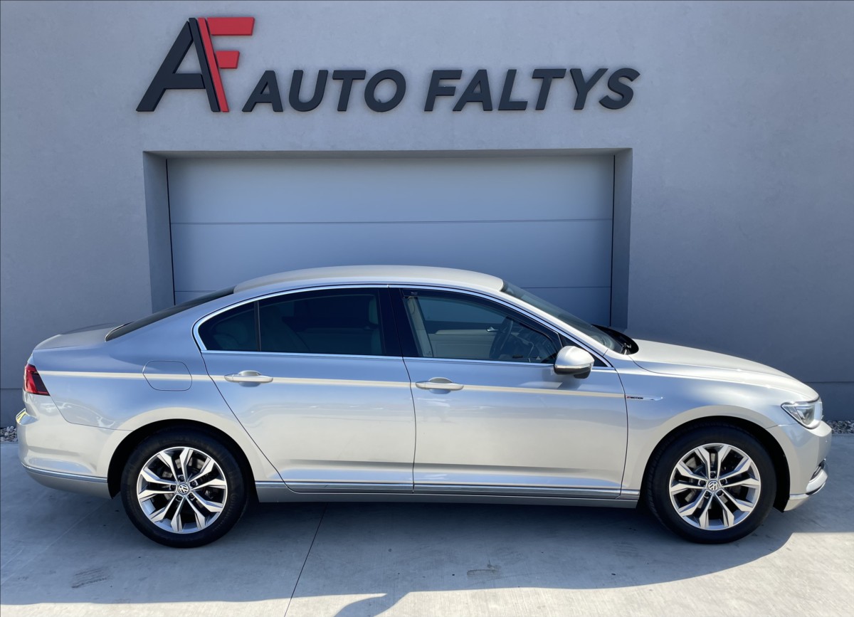 volkswagen-passat-2-0-tdi-110kw-4x4-cr - 1