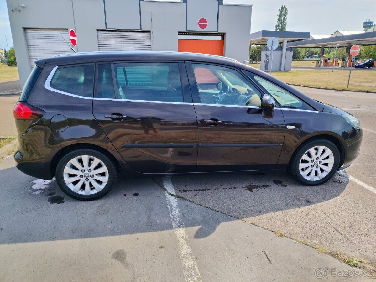 opel-zafira-1-6-c-tourer - 5