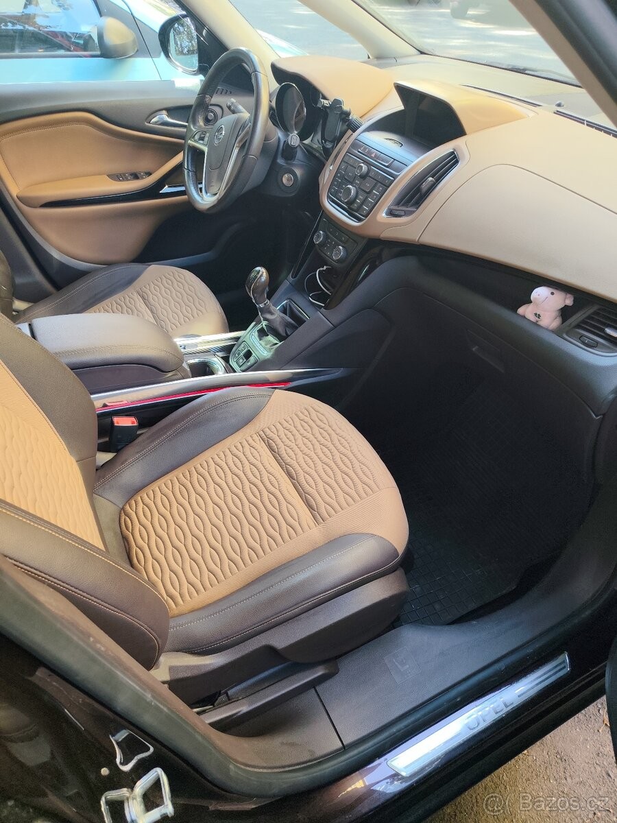 opel-zafira-1-6-c-tourer - 6