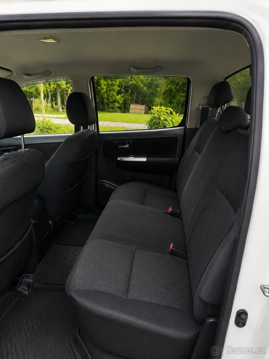 toyota-hilux-2-5-d4d-2014-tazne-cr - 3