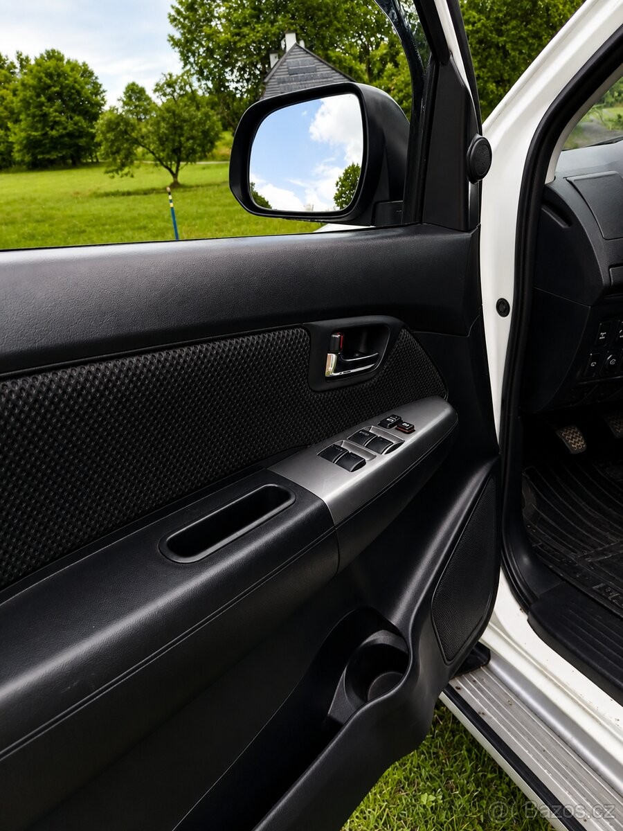 toyota-hilux-2-5-d4d-2014-tazne-cr - 8