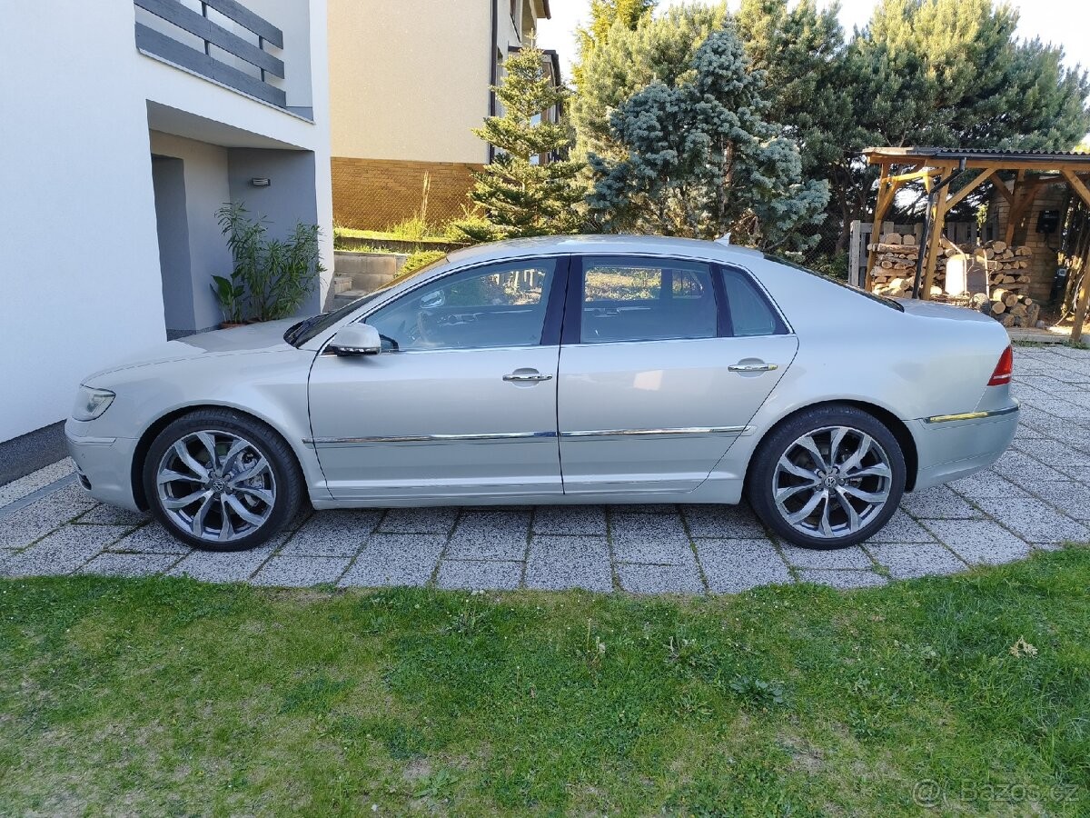 volkswagen-phaeton-4-2-v8 - 2