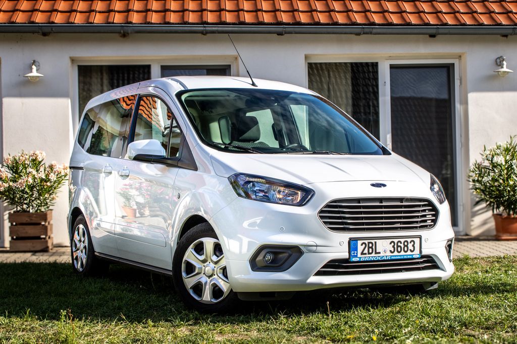 ford-tourneo-courier - 2
