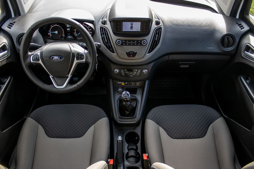 ford-tourneo-courier - 8