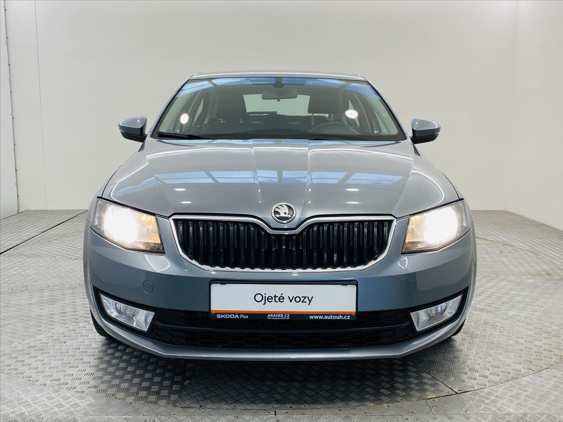 skoda-octavia-1-2-tsi-77-kw-klima - 3