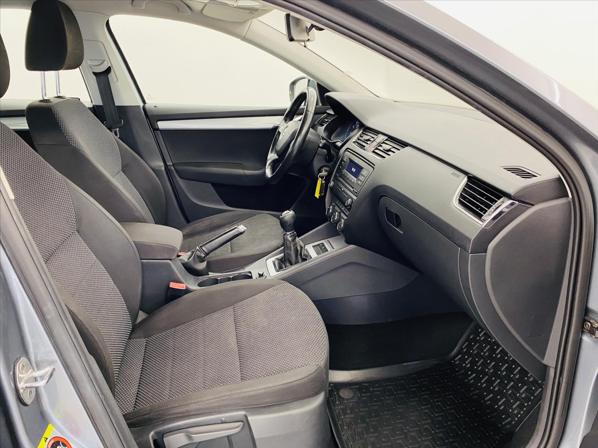 skoda-octavia-1-2-tsi-77-kw-klima - 7