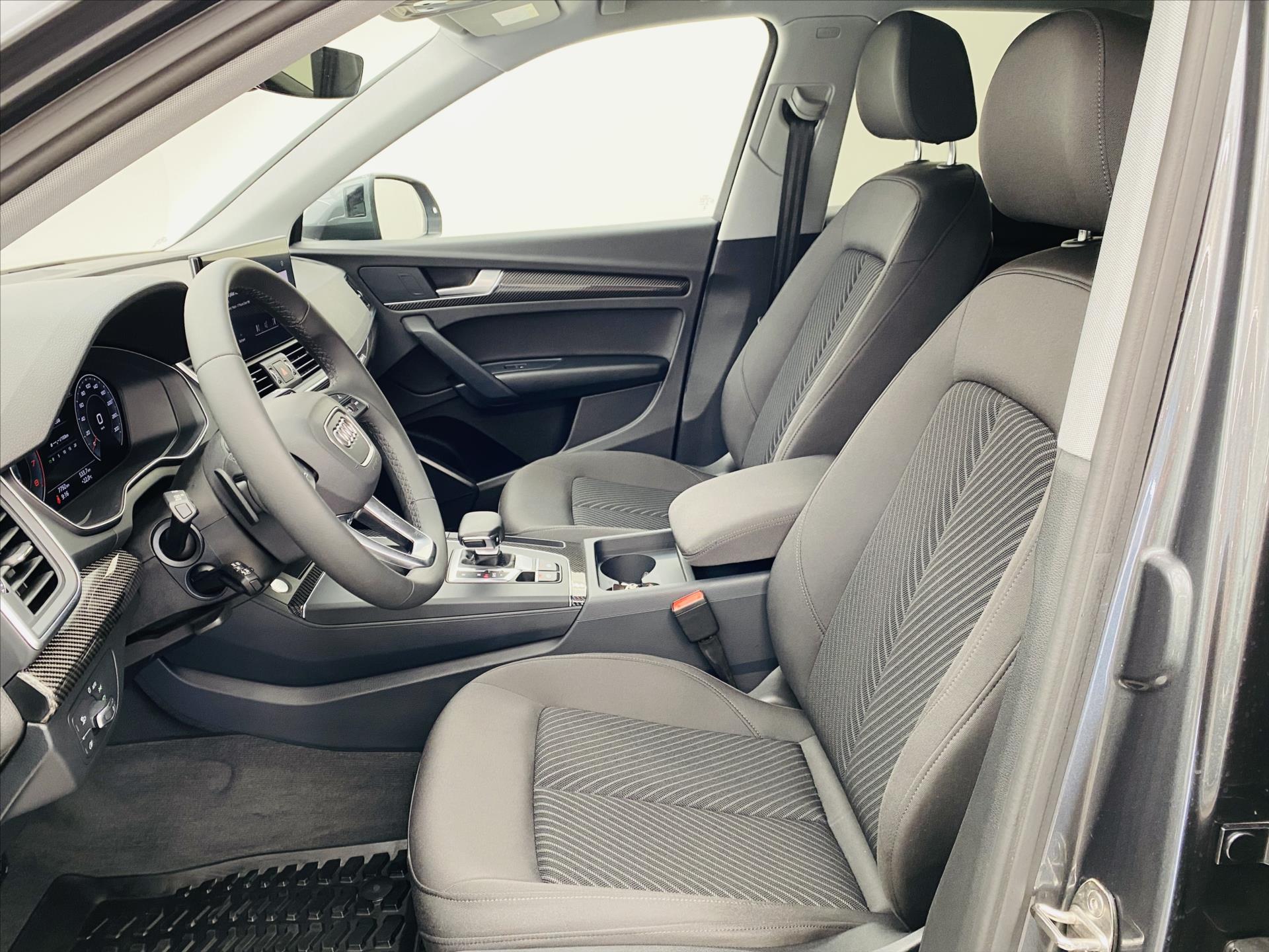 audi-q5-2-0-s-line-40tfsi-150kw - 4