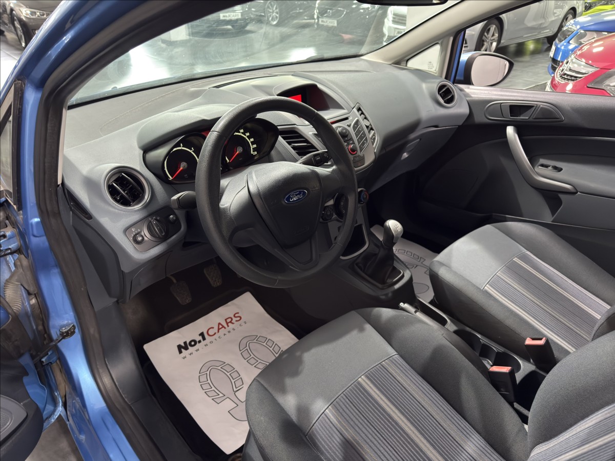 ford-fiesta-1-2-i-83-000km-servis-alu-stk - 5