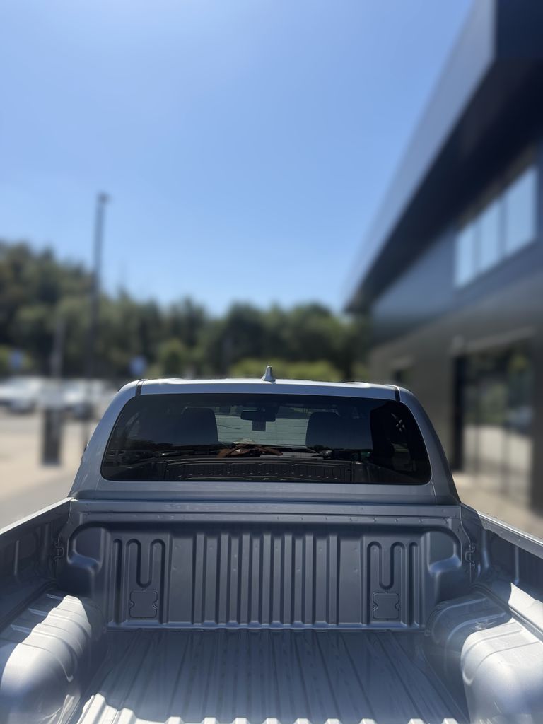toyota-hilux-invincible - 4