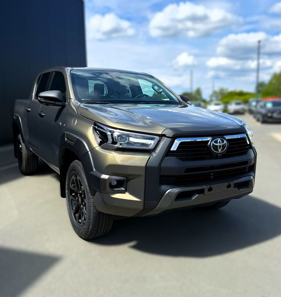 Toyota Hilux Invincible