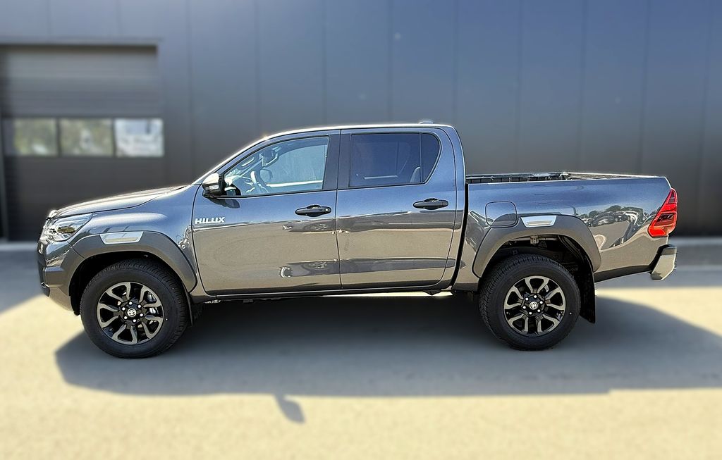 toyota-hilux-invincible - 1