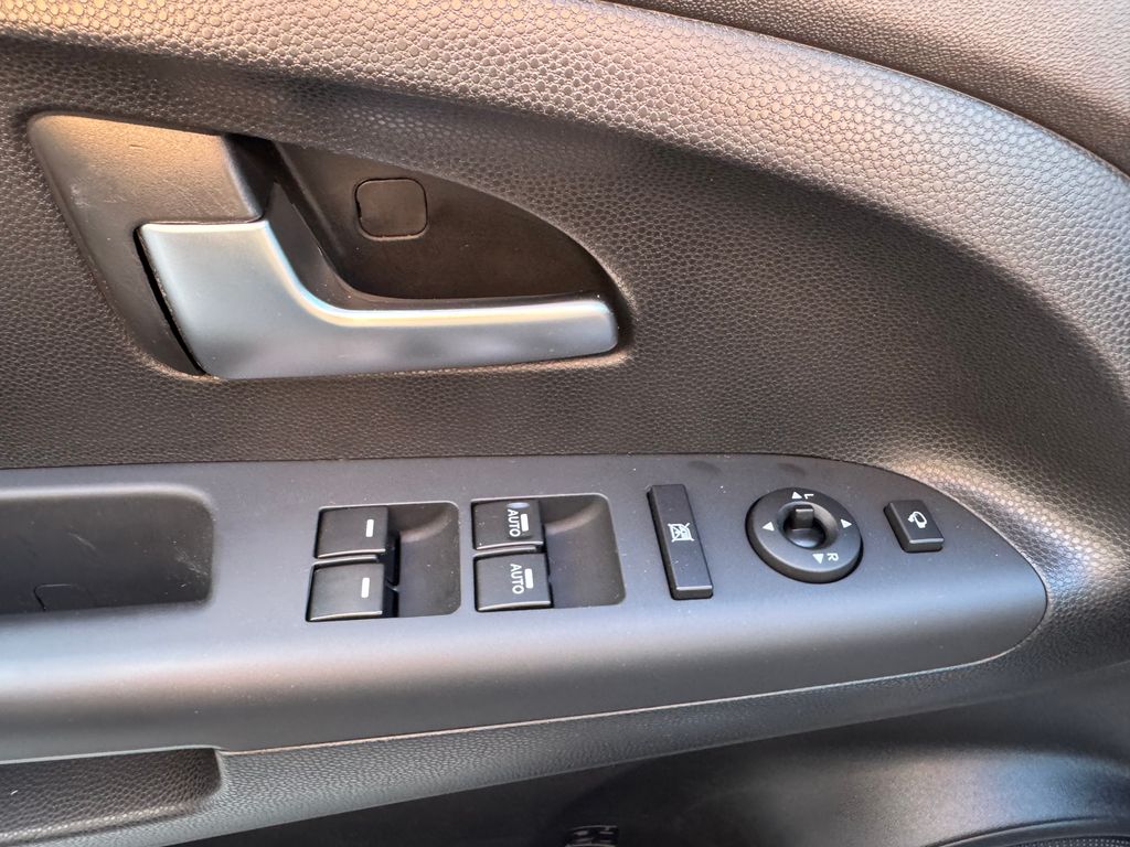 kia-venga-1-6-cvvt - 6