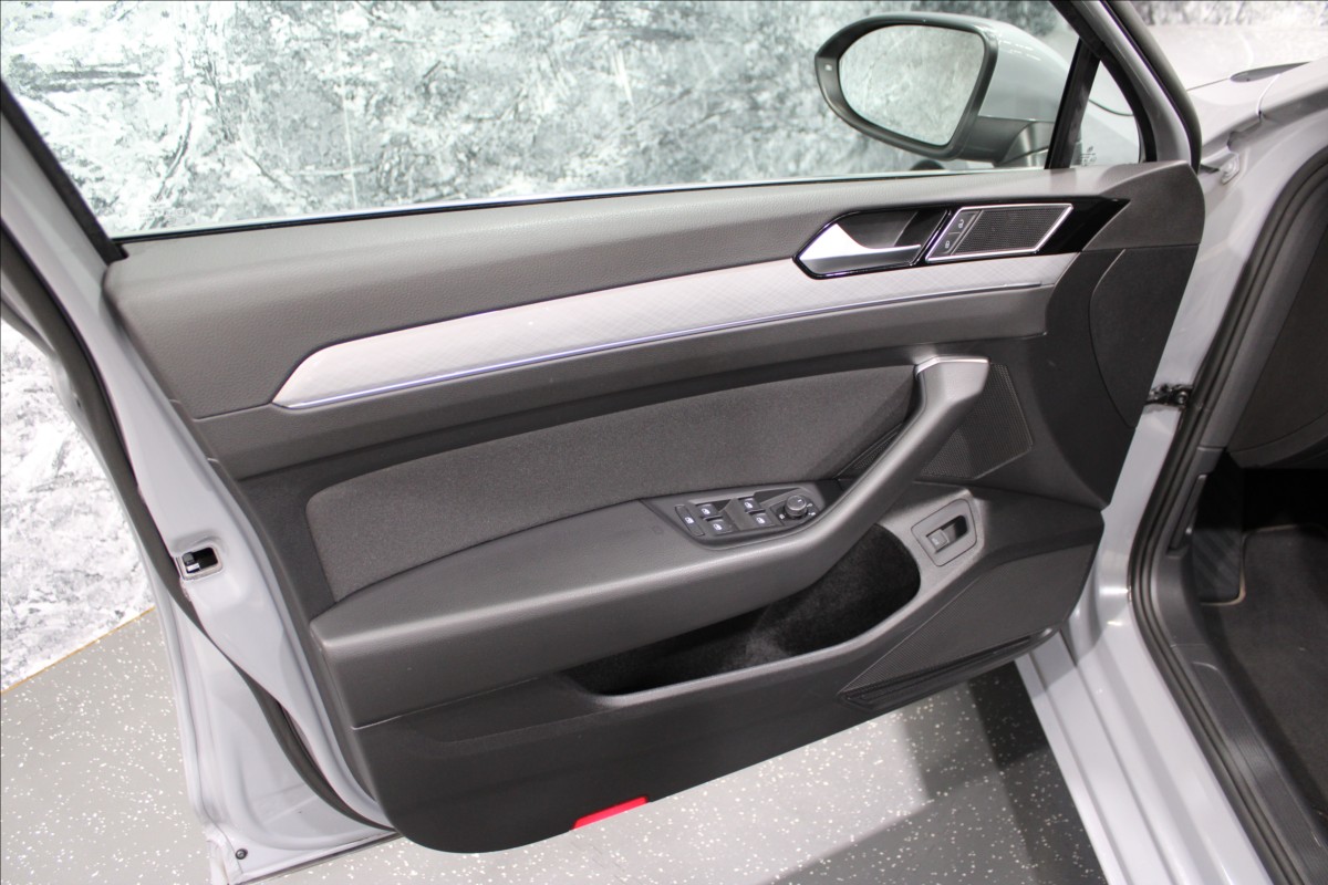 volkswagen-passat-1-5-tsi-dsg-business-1-maj-cz - 7