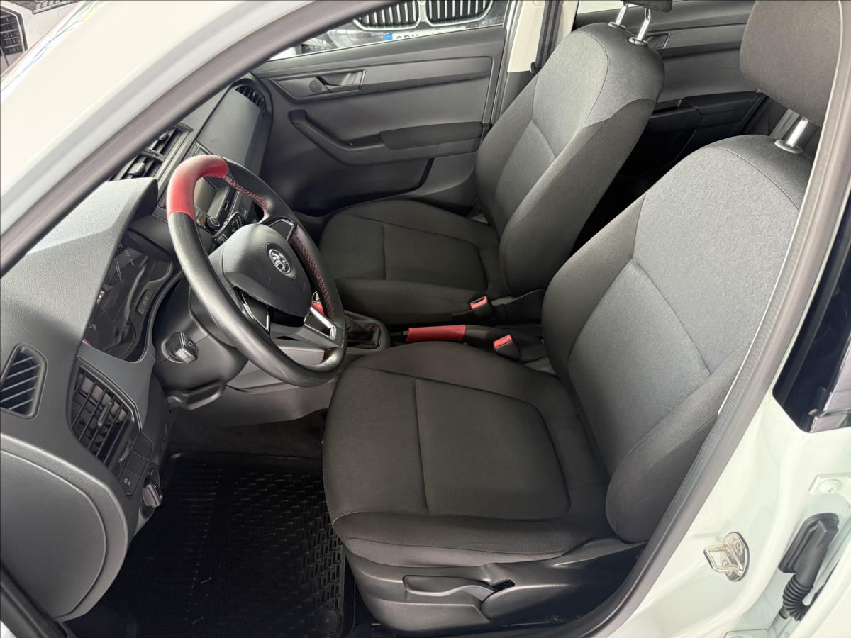 skoda-fabia-1-2-red-grey-1maj-serviska - 8