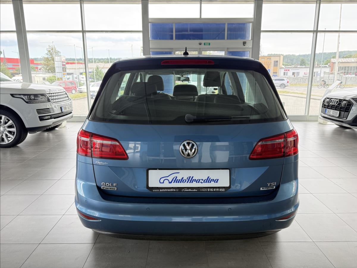 volkswagen-golf-sportsvan-1-2-tsi-63kw-serviska-2-maj - 4