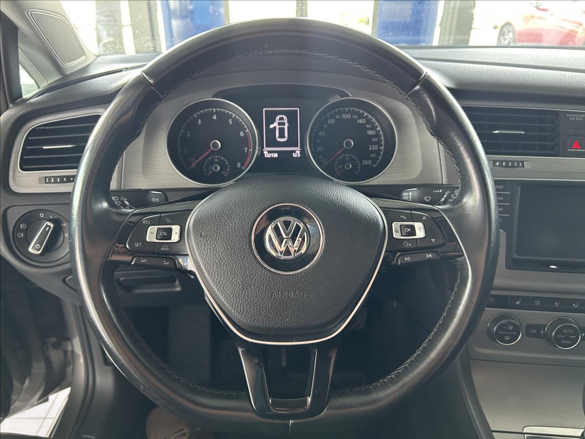 volkswagen-golf-1-4-tsi-92kw-dsg-serviska-cr - 9