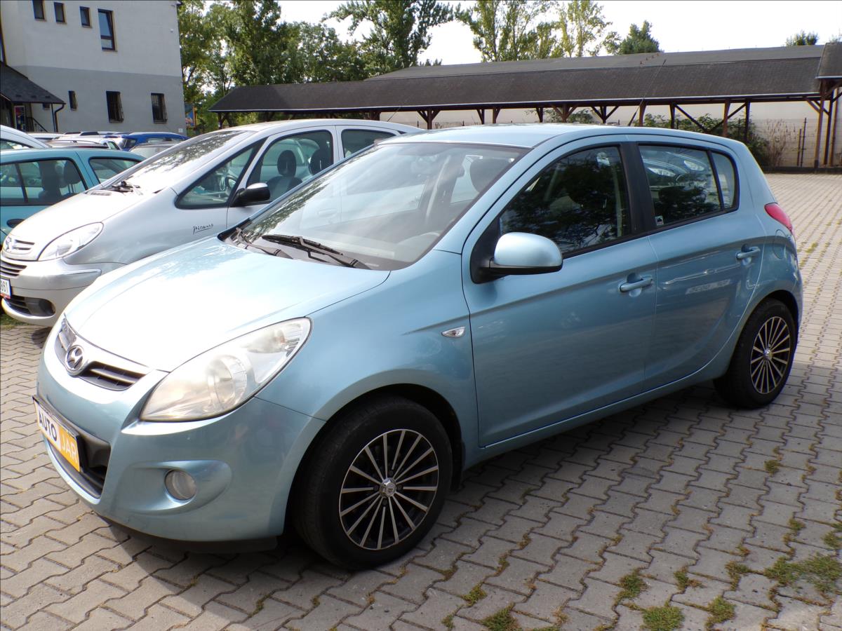 hyundai-i20-1-4-lpg-benzin-klimatizace - 2