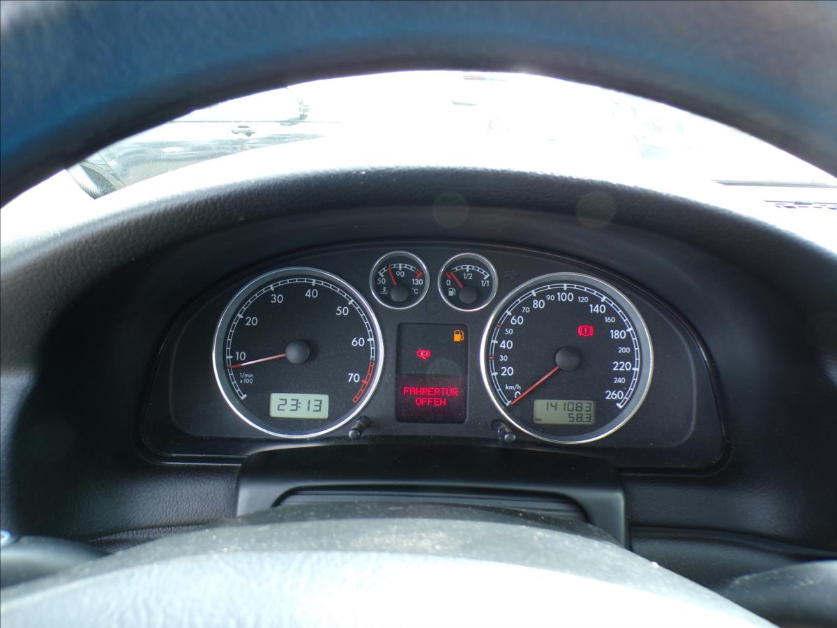 volkswagen-passat-2-0-i-tazne-zarizeni - 7