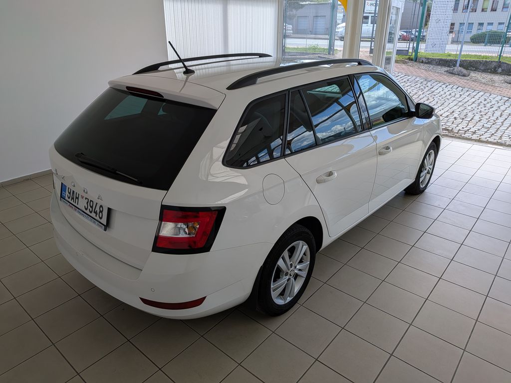 skoda-fabia-ambition-1-0-tsi-70kw - 4