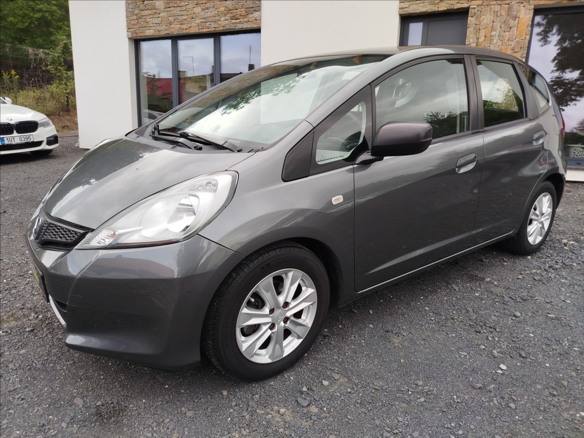 honda-jazz-1-2-i-vtec-66kw-1-majitel - 1