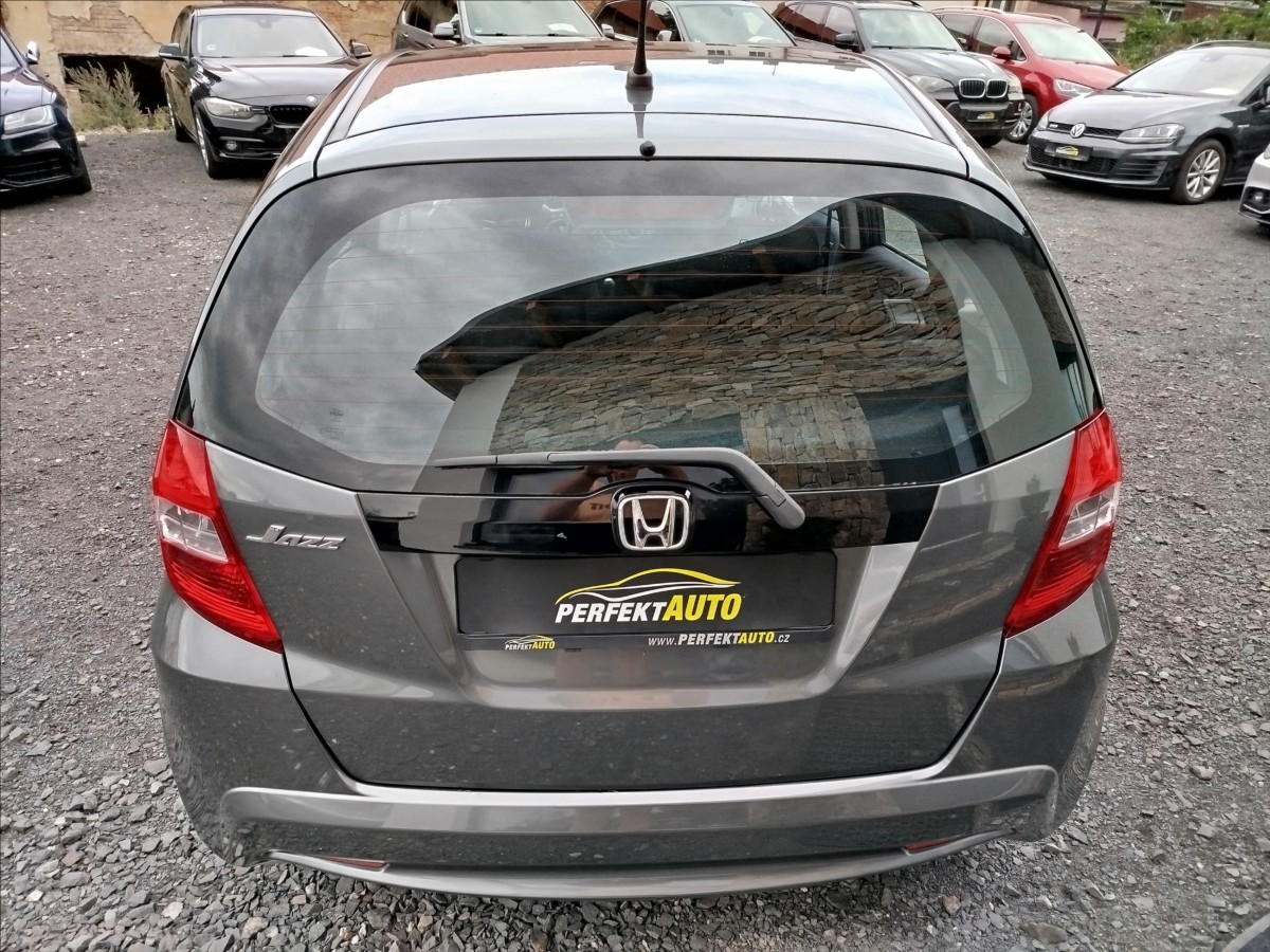 honda-jazz-1-2-i-vtec-66kw-1-majitel - 4