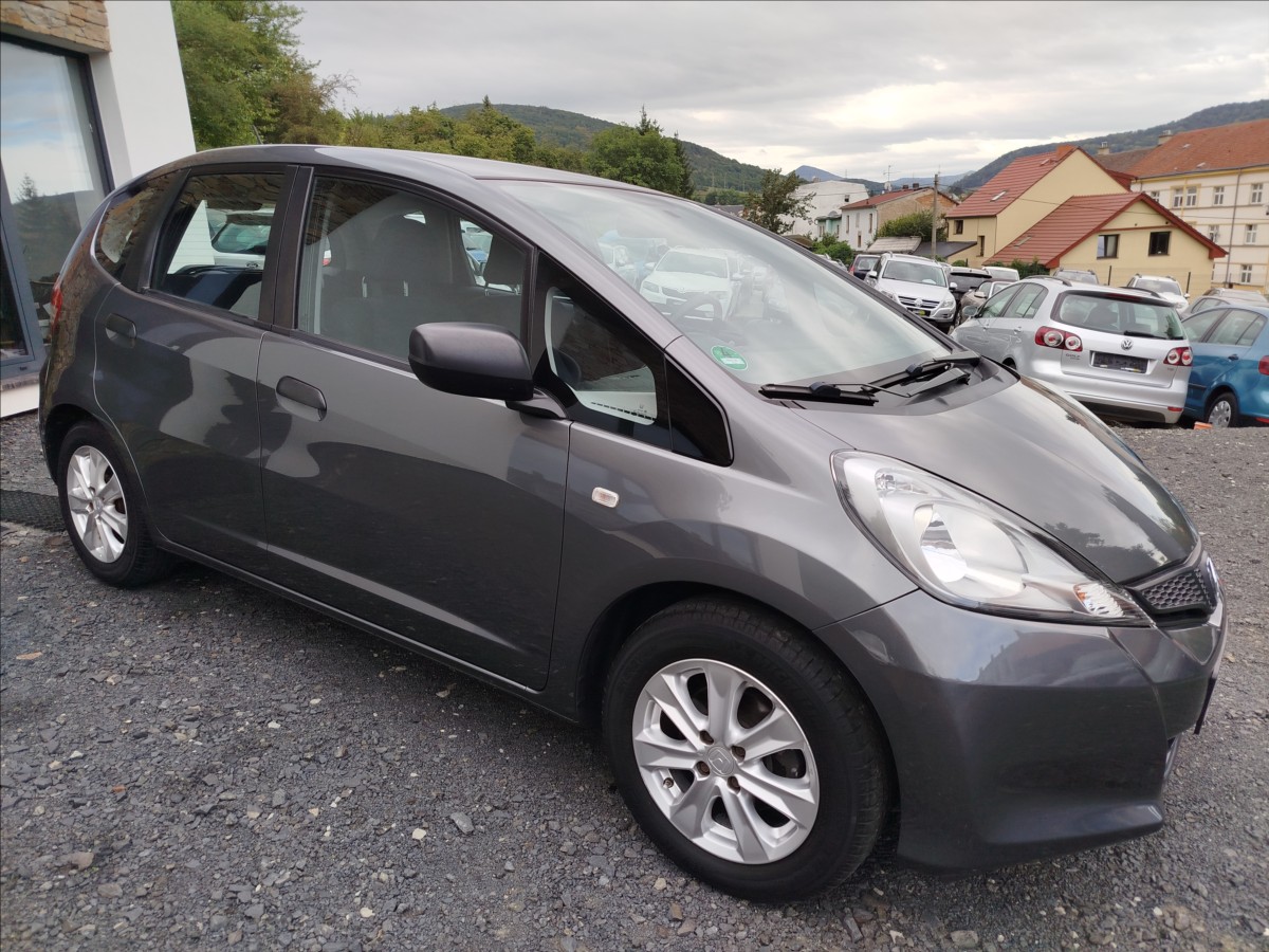 honda-jazz-1-2-i-vtec-66kw-1-majitel - 7
