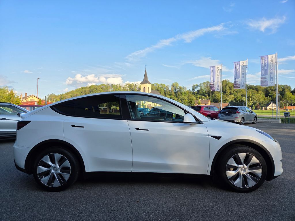 tesla-model-y-longe-range-4x4 - 4