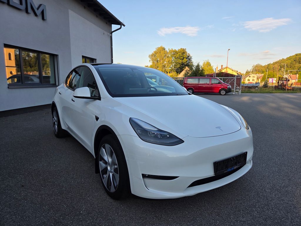 tesla-model-y-longe-range-4x4 - 5