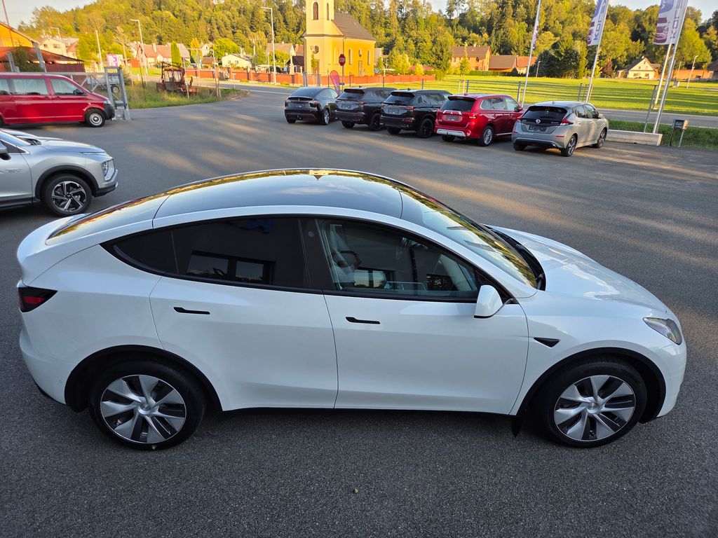 tesla-model-y-longe-range-4x4 - 7