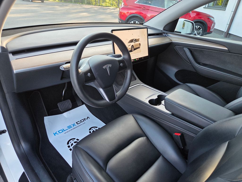 tesla-model-y-longe-range-4x4 - 8