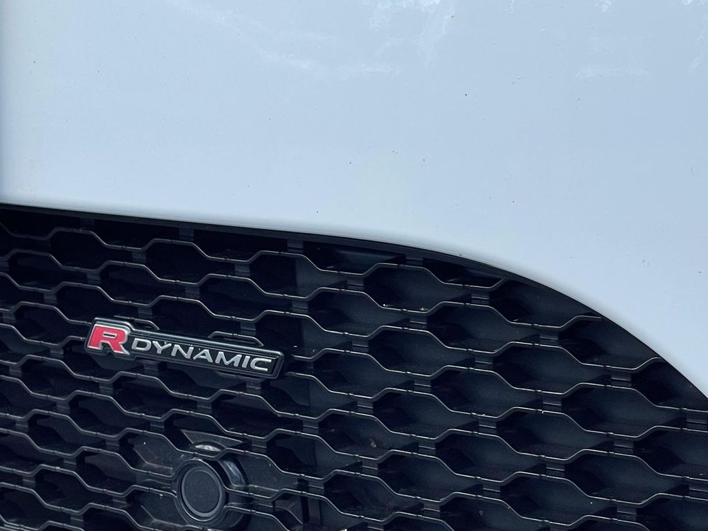 land-rover-range-rover-evoque-d165-se-r-dynamic-meridian - 9