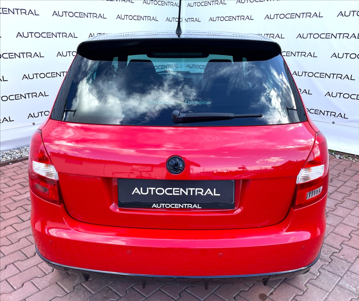skoda-fabia-1-2-tsi-monte-carlo - 4