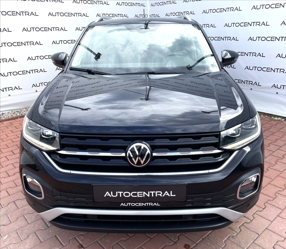 volkswagen-t-cross-1-0-tsi-81kw-style-stk-7-28 - 1