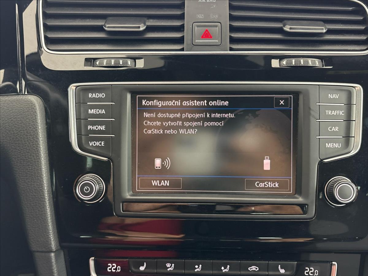 volkswagen-golf-2-0-tdi-r-line-4motion - 8