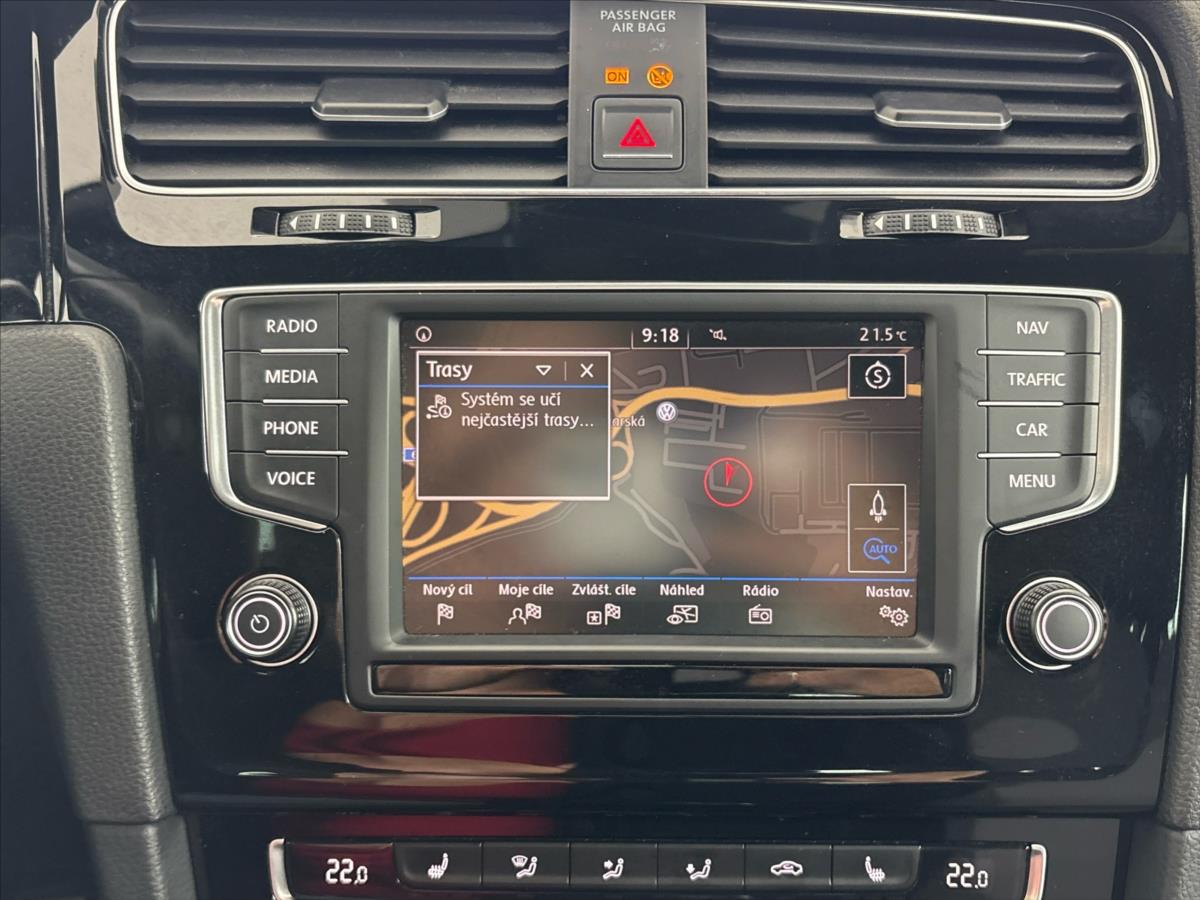 volkswagen-golf-2-0-tdi-r-line-4motion - 9