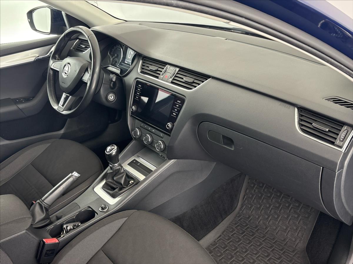 skoda-octavia-2-0-tdi-ambition-plus - 6