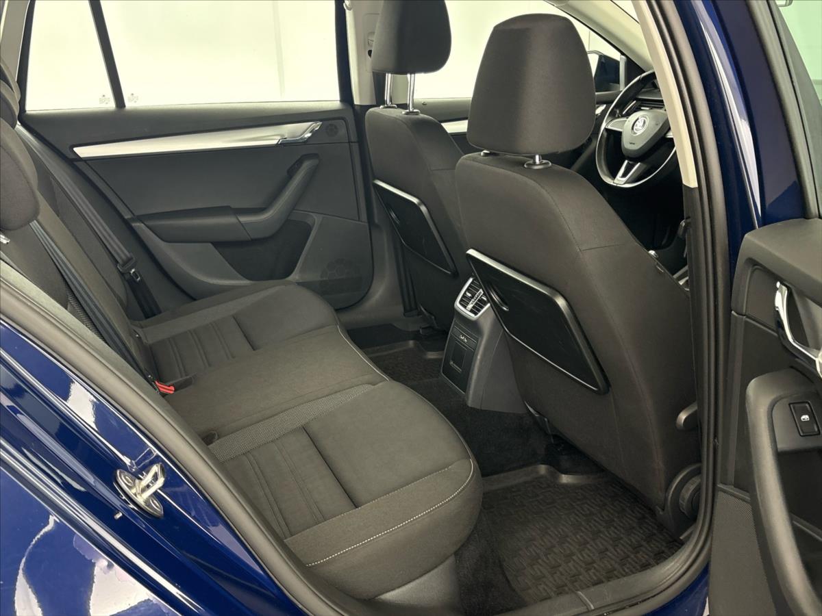 skoda-octavia-2-0-tdi-ambition-plus - 8